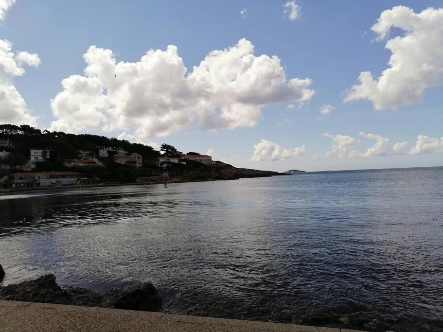 T 2 A 5 Mn A Pied De La Mer Sanary-sur-Mer Esterno foto